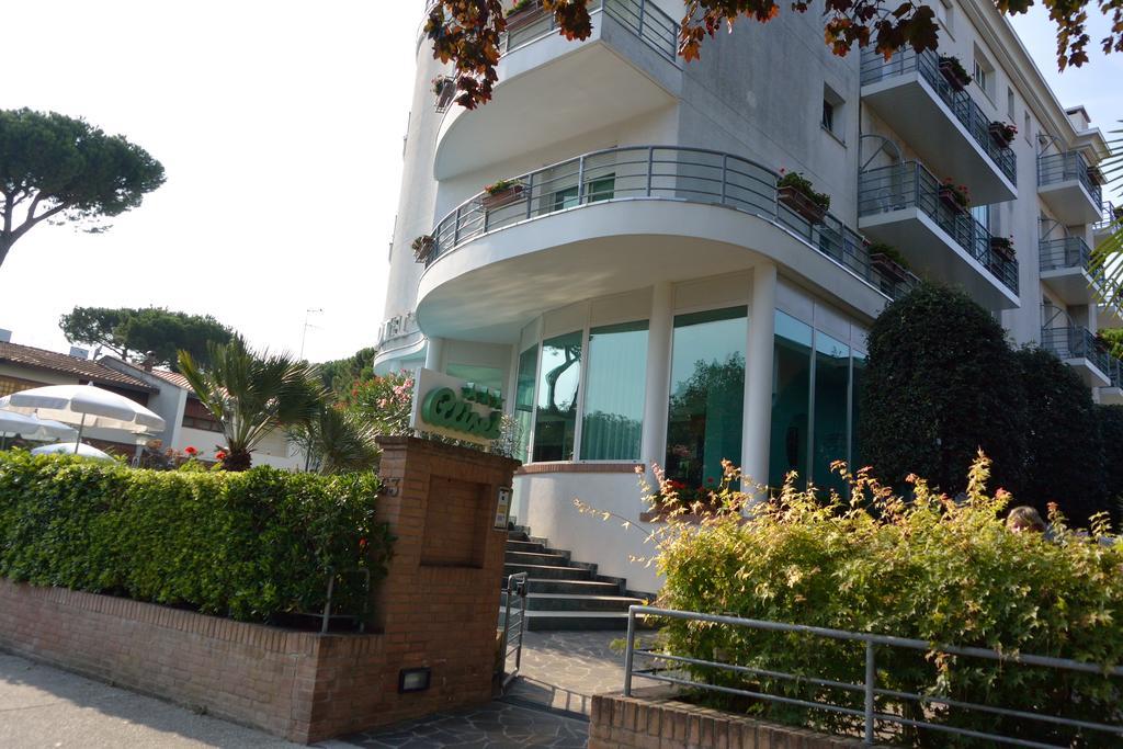 Hotel Alisei Lignano Sabbiadoro Exterior photo