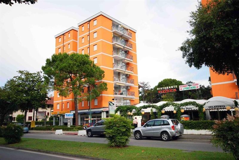 Hotel Alisei Lignano Sabbiadoro Exterior photo